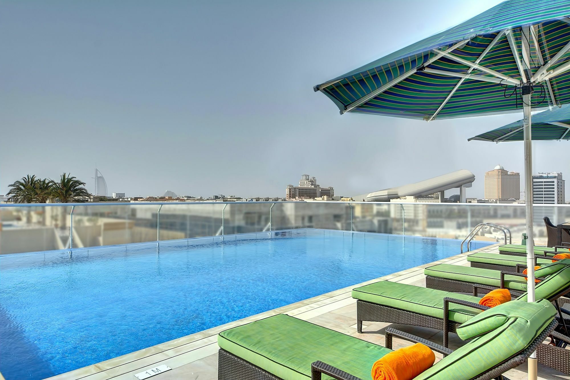 Dubai al Khoory Atrium Hotel. Al Khoory Atrium Hotel al Barsha 4. Al Khoory Executive Hotel Дубай. Al Khoory Atrium 4* Dubai. Аль барша дубай 4